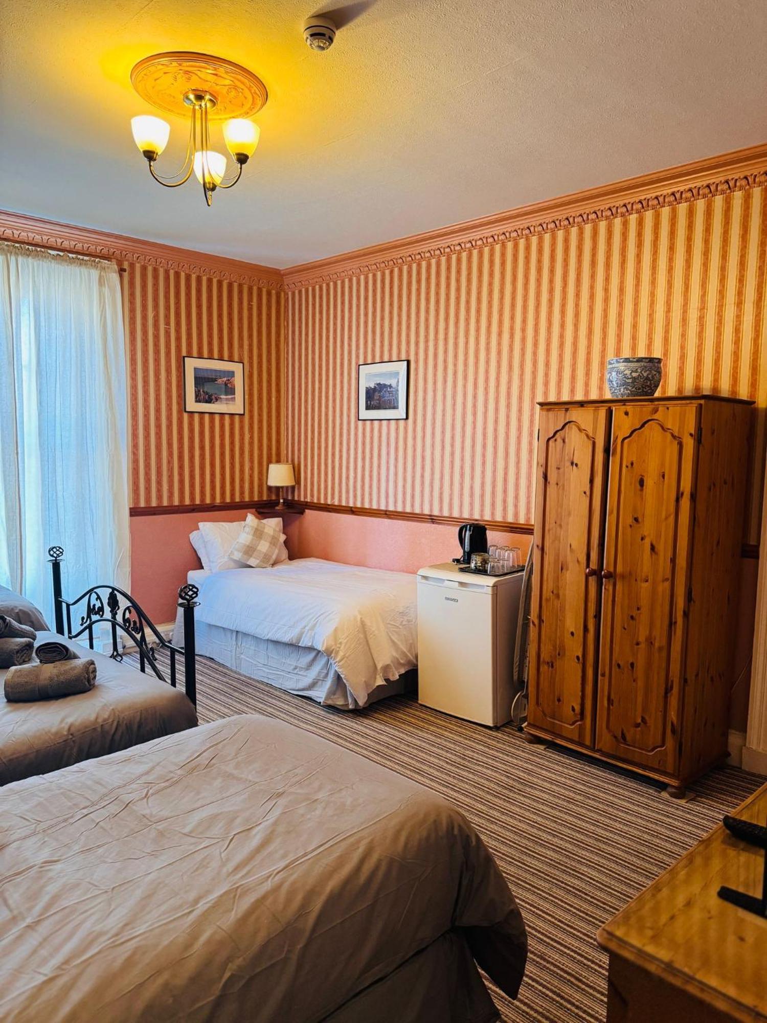 Edinburgh Travel Guest House מראה חיצוני תמונה