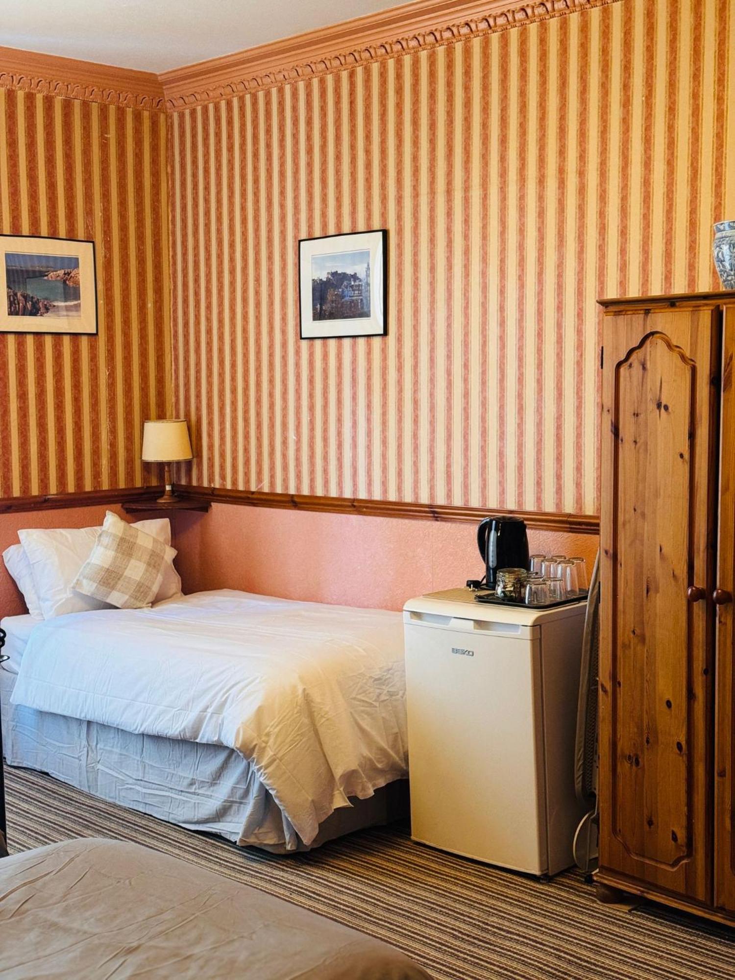 Edinburgh Travel Guest House מראה חיצוני תמונה