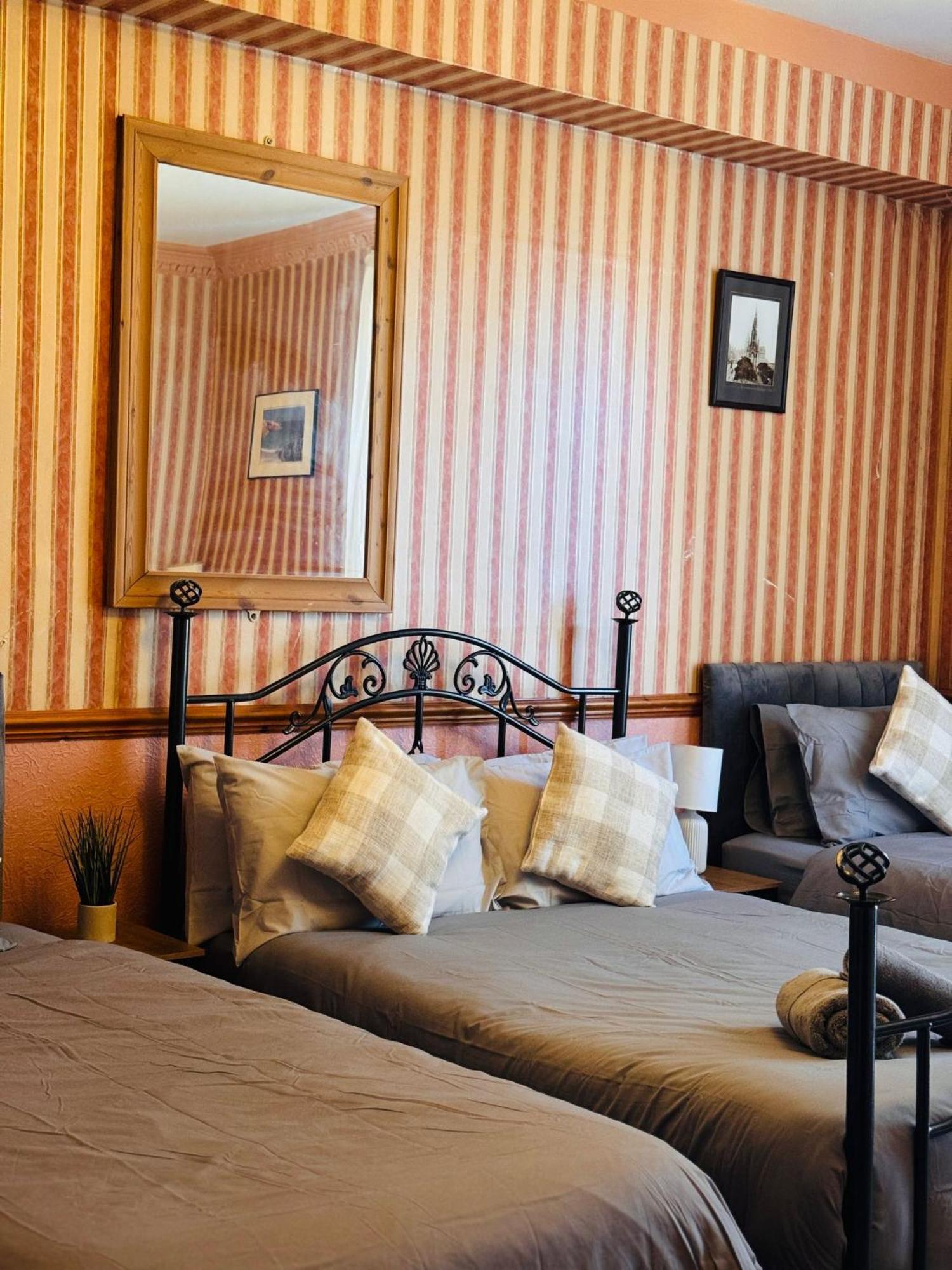 Edinburgh Travel Guest House מראה חיצוני תמונה