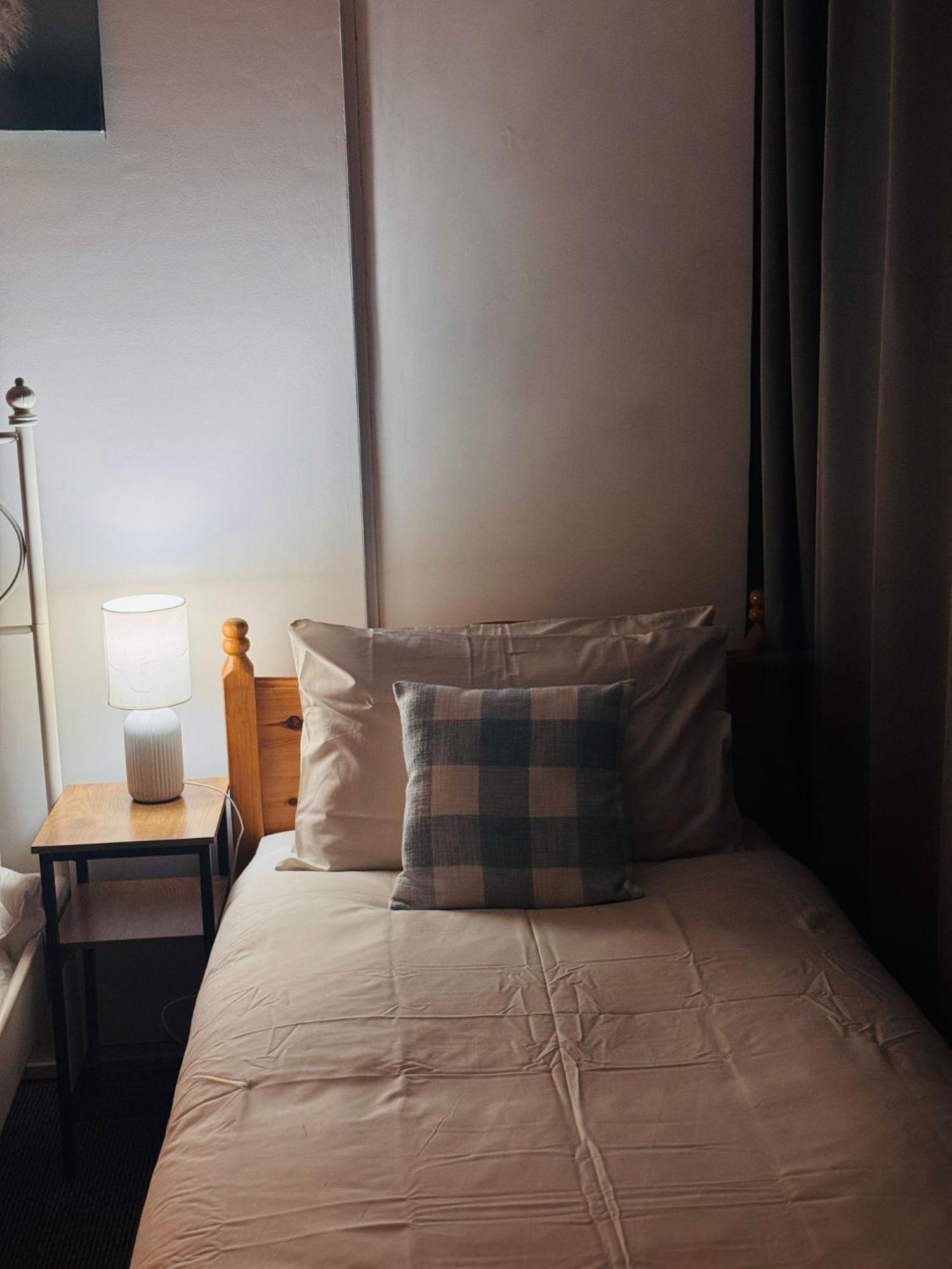 Edinburgh Travel Guest House מראה חיצוני תמונה