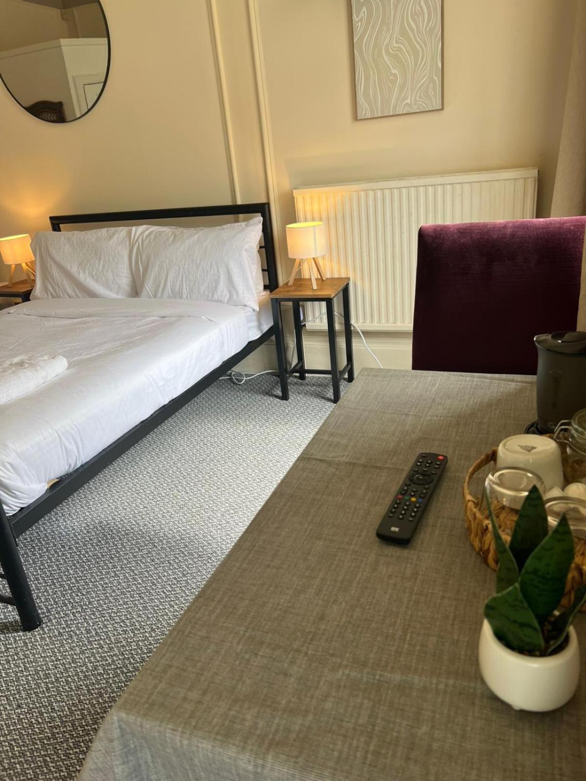 Edinburgh Travel Guest House מראה חיצוני תמונה